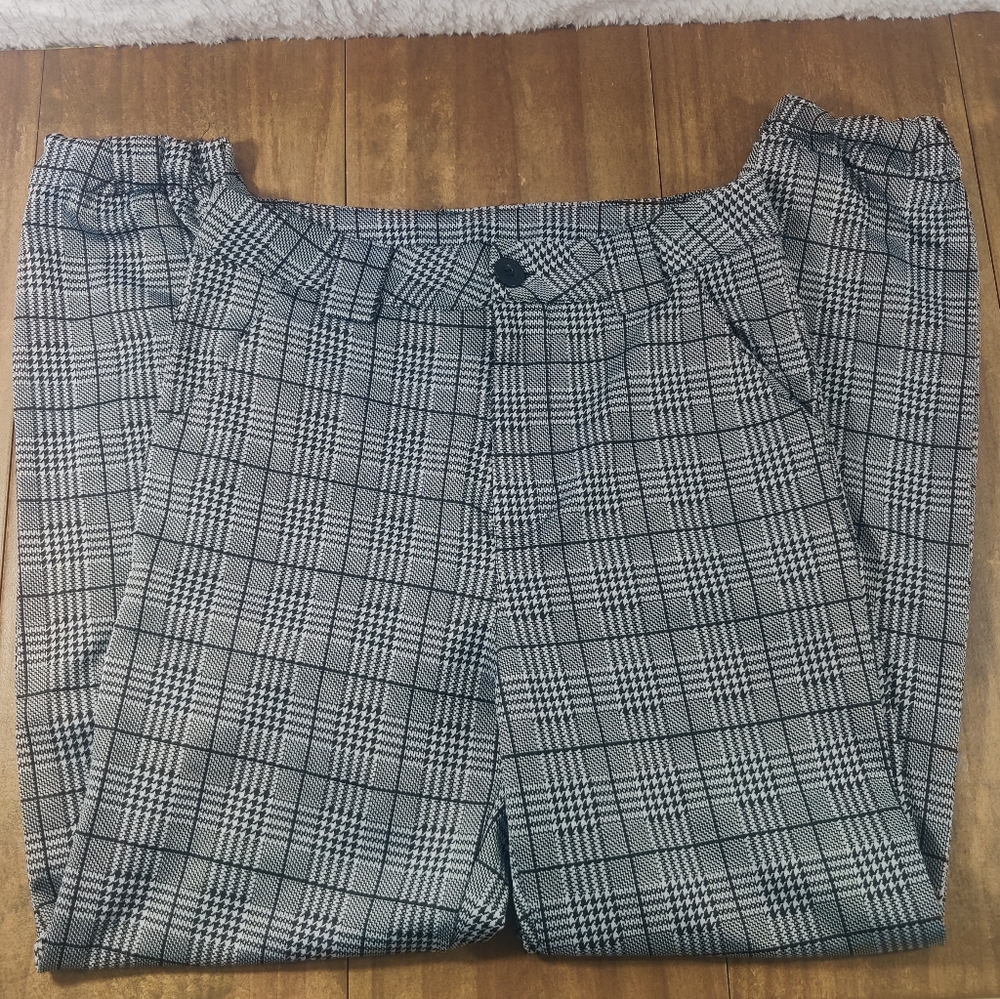 Houndstooth Plaid Cinched Ankle Career Pants